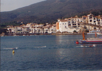 Wettschwimmen quer durch die Bucht am Katalanischen Nationalfeiertag